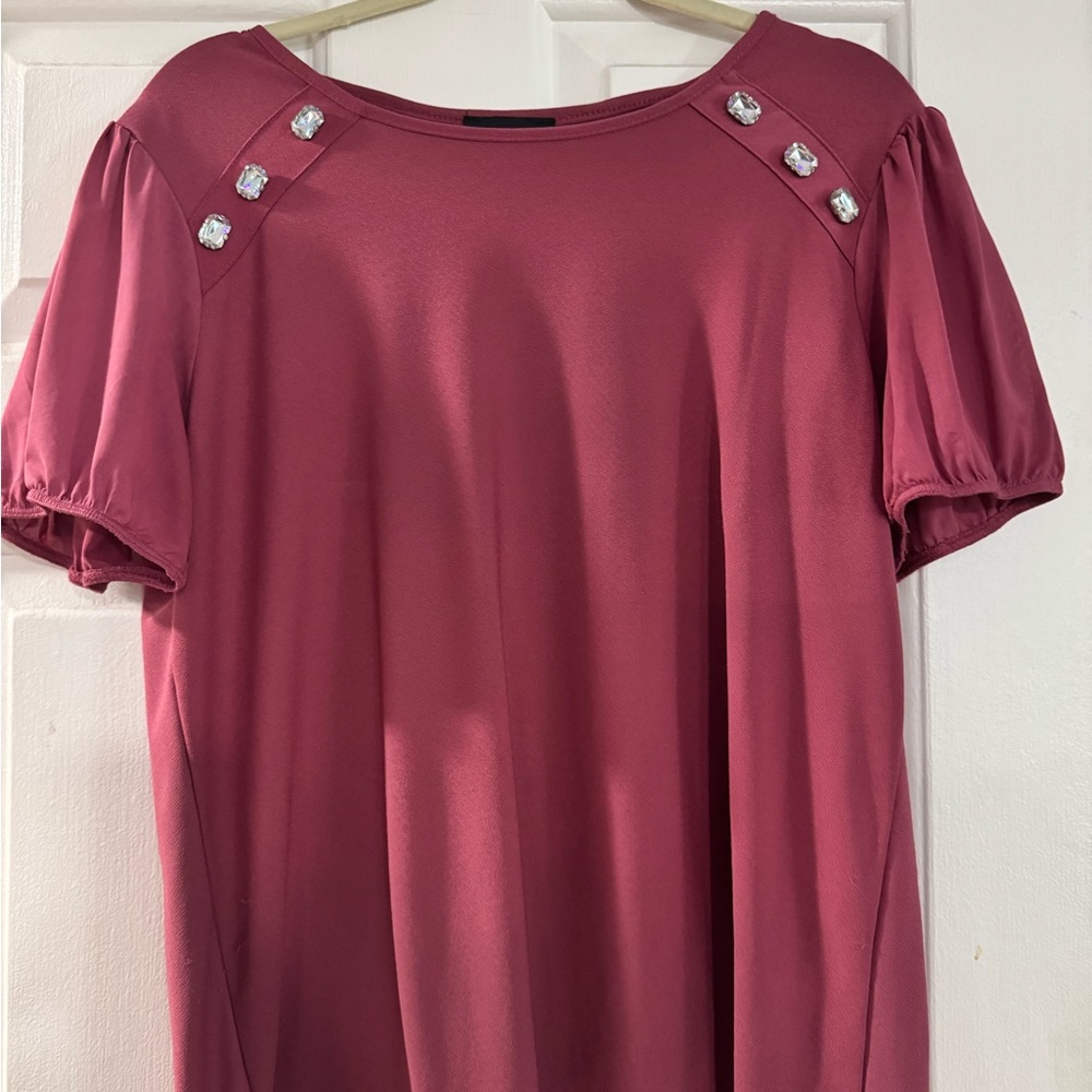 Chic Women's Blouse with Embellished Shoulders - Burgundy